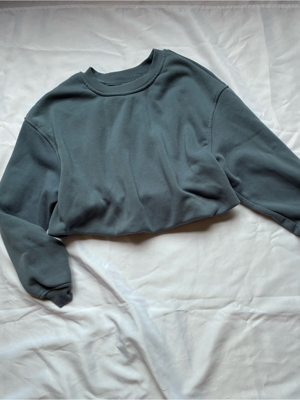 Women's Cropped Crewneck Sweatshirt in Slate Blue